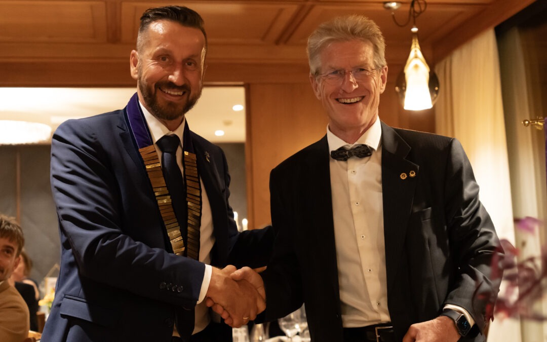 Präsidentschaftsübergabe im Lions Club Meran Host: Reinhold Kofler folgt auf Walter Unterthurner